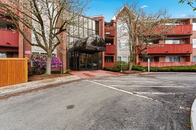 100 Rosemary Way 214, Needham, MA 02494