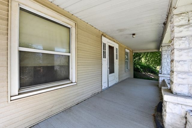206 8th Street, Silvis, IL 61282