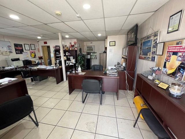 5720 W Hallandale Beach Blvd, West Park, FL 33023
