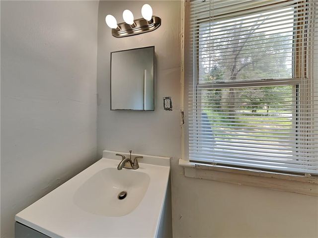 542 S Evelyn NW Place, Atlanta, GA 30318