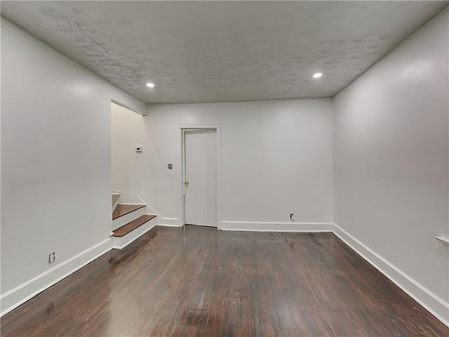 542 S Evelyn NW Place, Atlanta, GA 30318