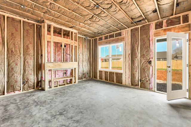 203 Donegal Dr, Clarksville, TN 37042