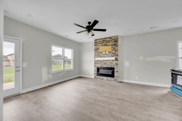 203 Donegal Dr, Clarksville, TN 37042