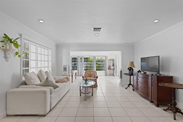 208 34th Street, West Palm Beach, FL 33407