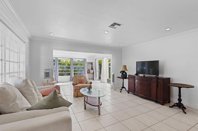 208 34th Street, West Palm Beach, FL 33407