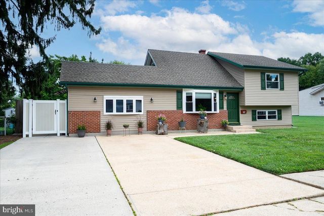19 LYNCH FARM DR, Newark, DE 19713