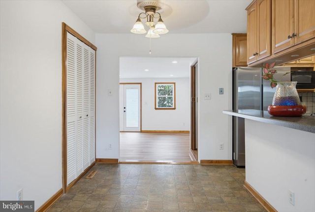 19 LYNCH FARM DR, Newark, DE 19713