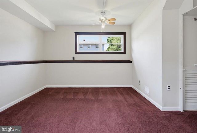 19 LYNCH FARM DR, Newark, DE 19713