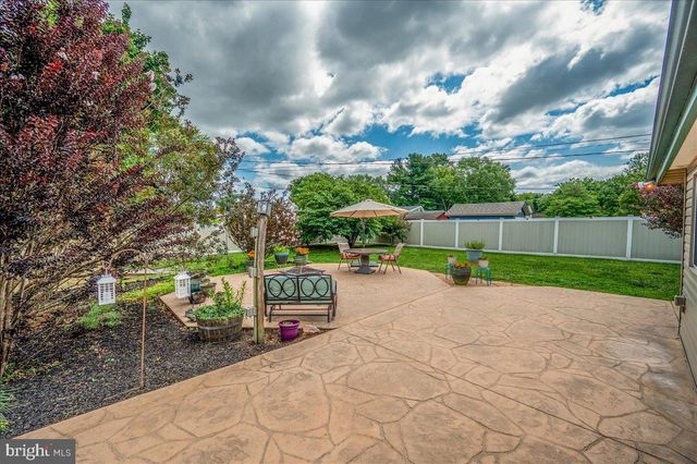 19 LYNCH FARM DR, Newark, DE 19713