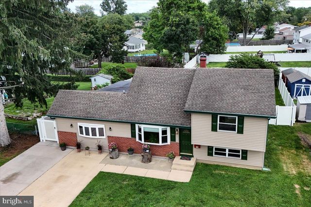 19 LYNCH FARM DR, Newark, DE 19713