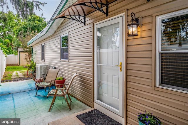 19 LYNCH FARM DR, Newark, DE 19713