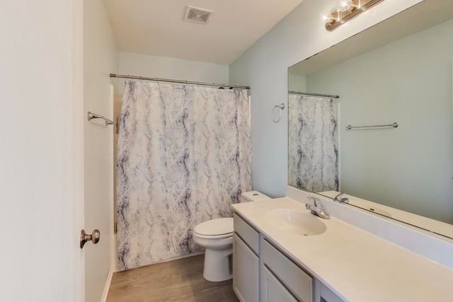 3120 Hoffman Street, Plano, IL 60545