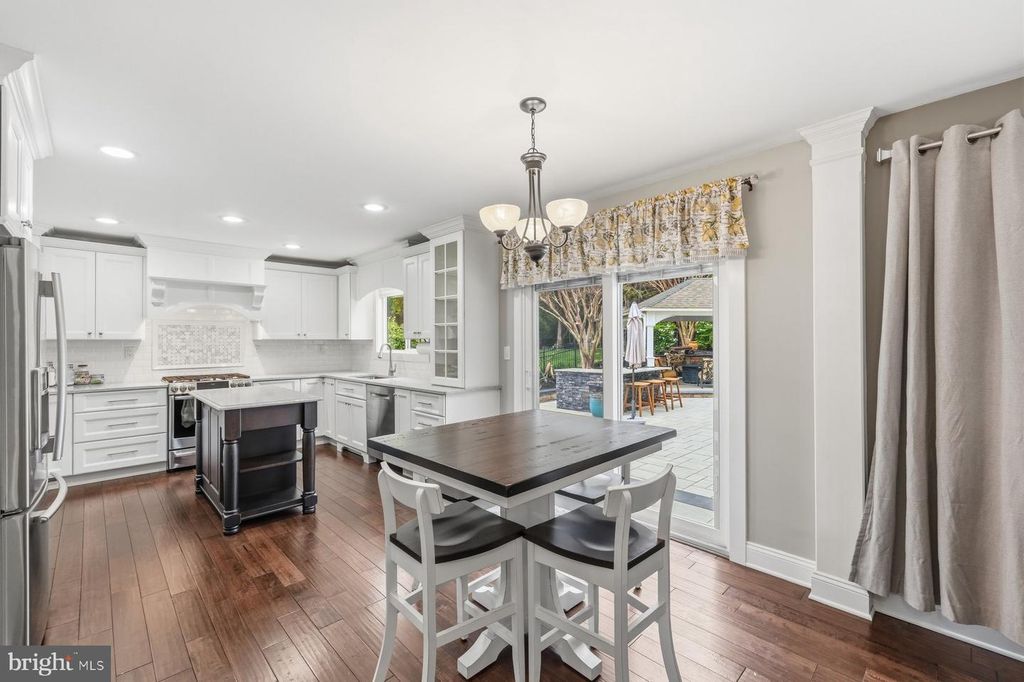 Image 13 of property listing at 6341 TWIN PONDS LN, Mount Airy, MD 21771