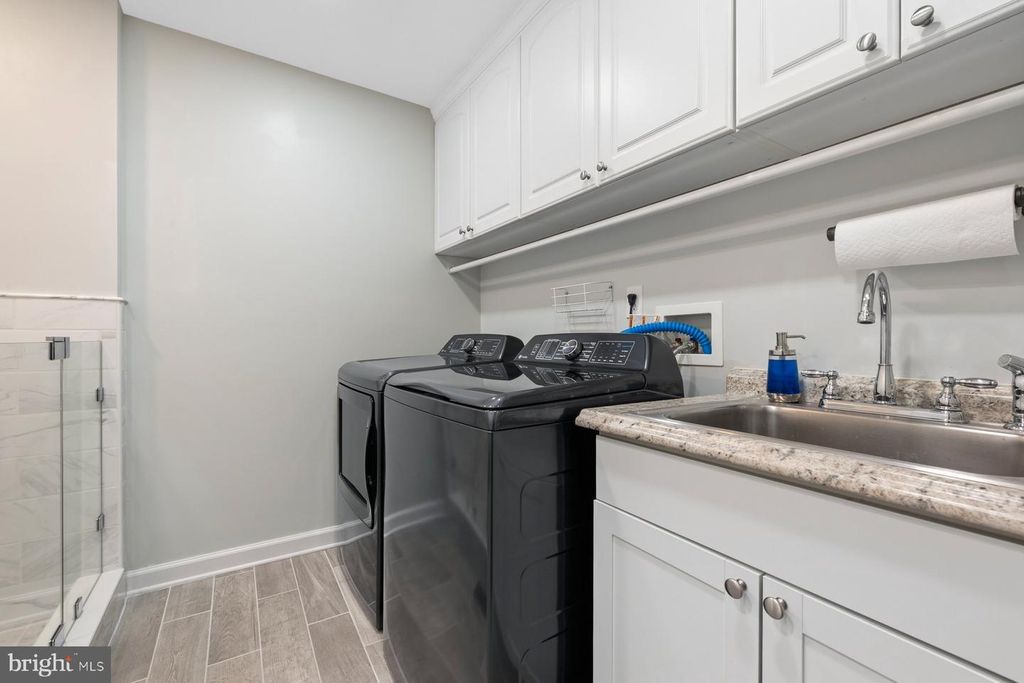 Image 17 of property listing at 6341 TWIN PONDS LN, Mount Airy, MD 21771