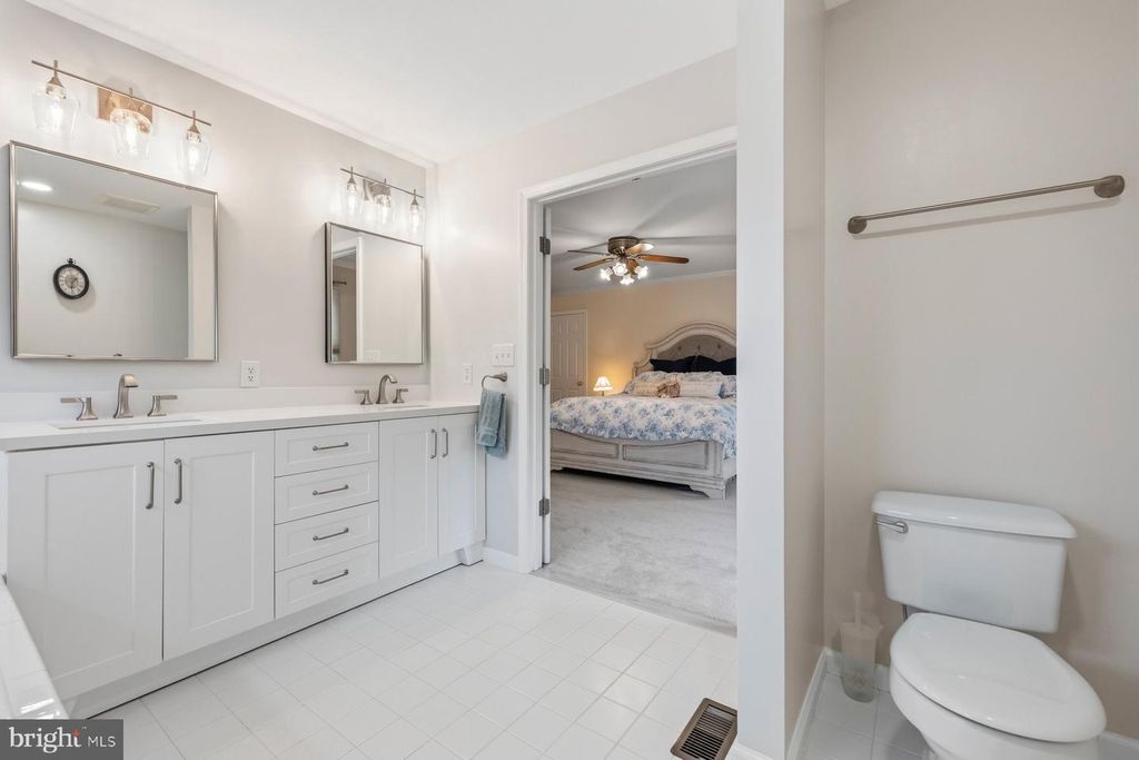 Image 22 of property listing at 6341 TWIN PONDS LN, Mount Airy, MD 21771