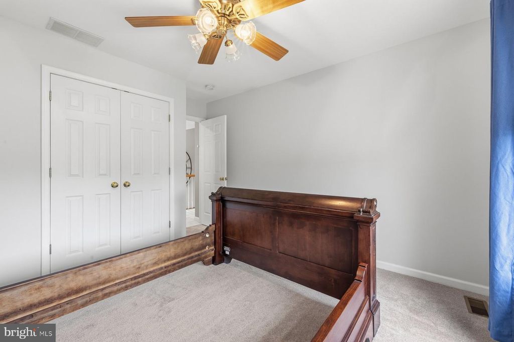 Image 25 of property listing at 6341 TWIN PONDS LN, Mount Airy, MD 21771