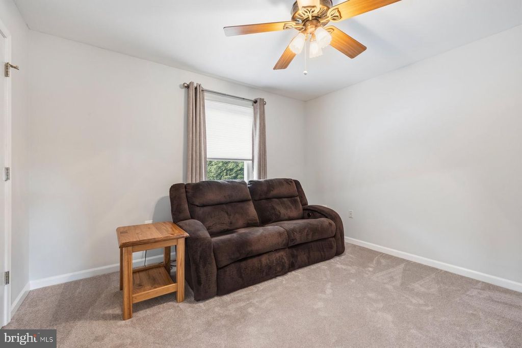 Image 26 of property listing at 6341 TWIN PONDS LN, Mount Airy, MD 21771