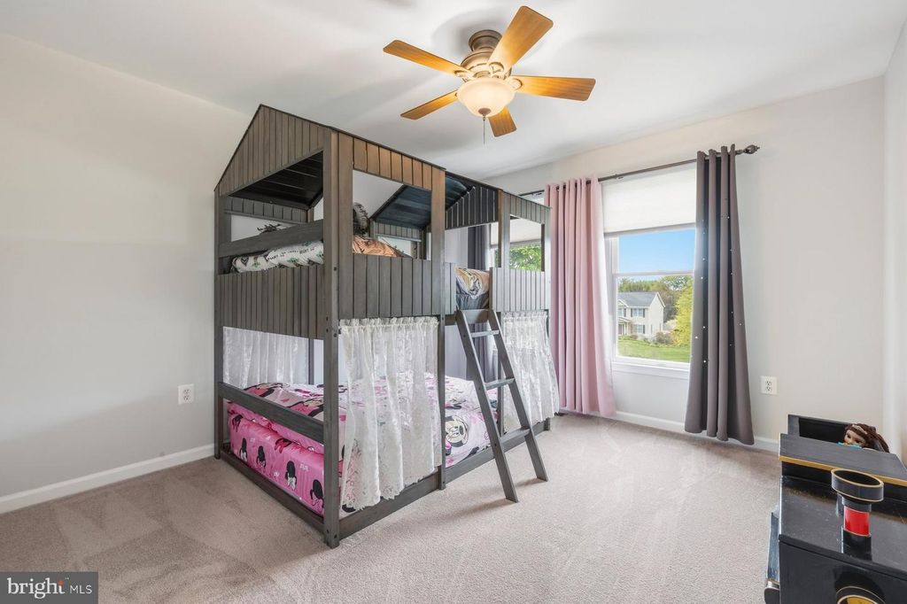 Image 28 of property listing at 6341 TWIN PONDS LN, Mount Airy, MD 21771