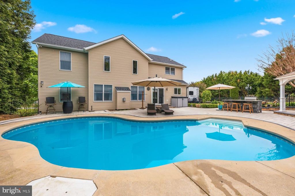 Image 39 of property listing at 6341 TWIN PONDS LN, Mount Airy, MD 21771