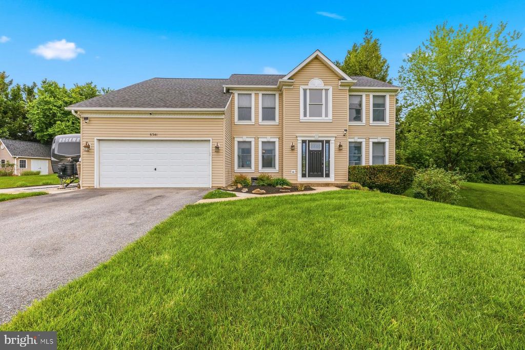 Image 42 of property listing at 6341 TWIN PONDS LN, Mount Airy, MD 21771