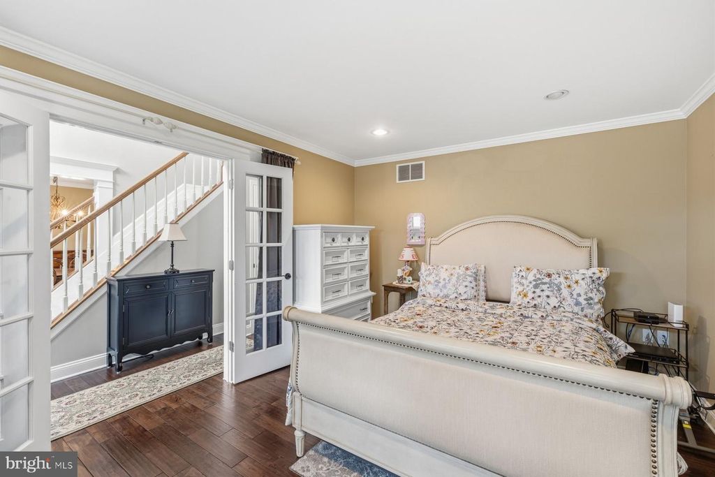Image 6 of property listing at 6341 TWIN PONDS LN, Mount Airy, MD 21771
