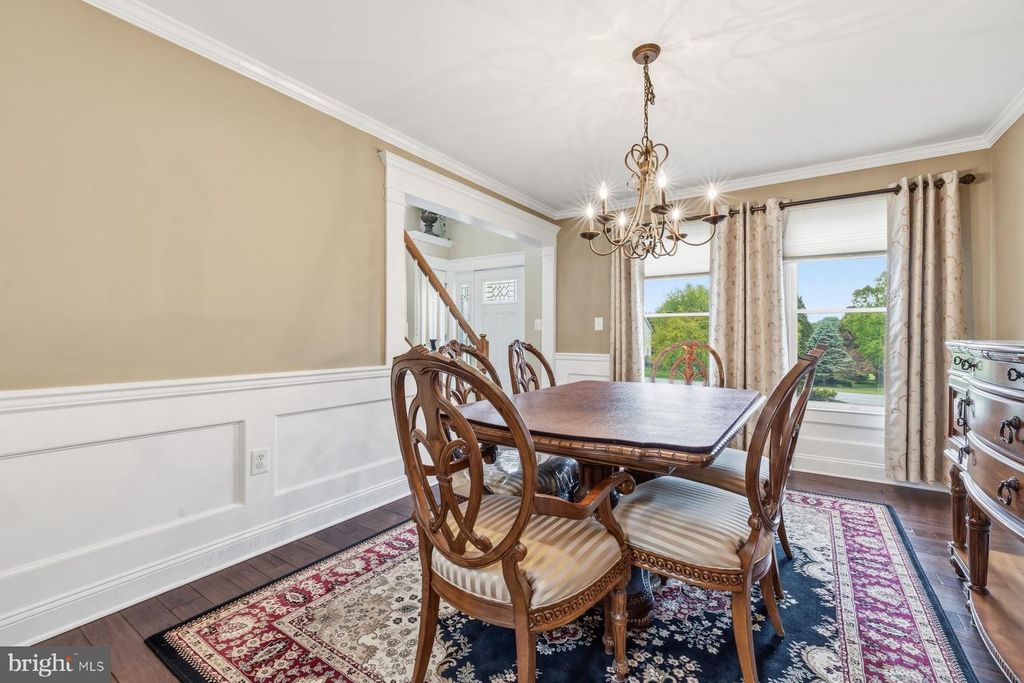 Image 9 of property listing at 6341 TWIN PONDS LN, Mount Airy, MD 21771
