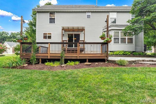 706 Summer Top Circle, Fenton, MO 63026