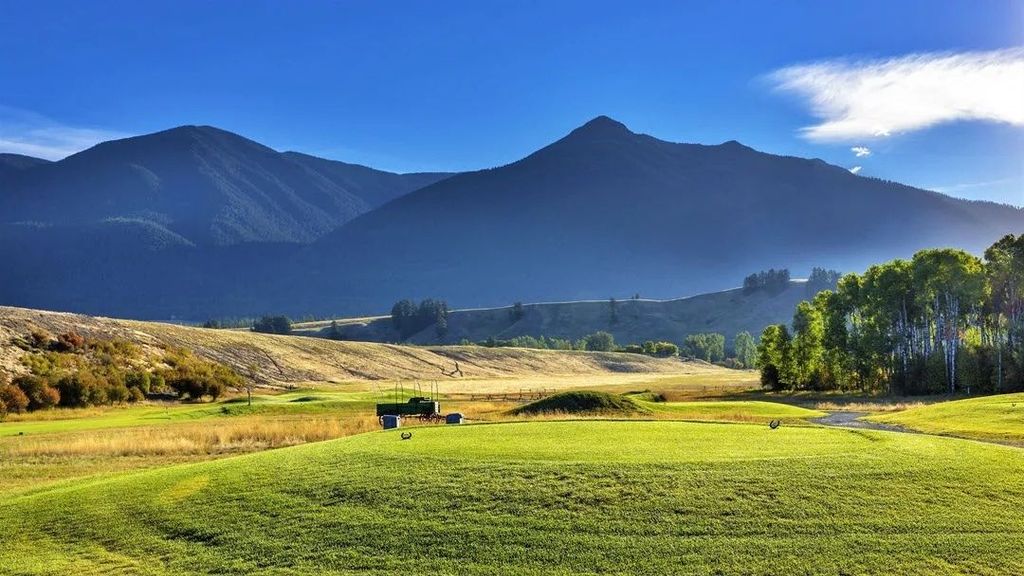 187 Heron Road, Eureka, MT 59917