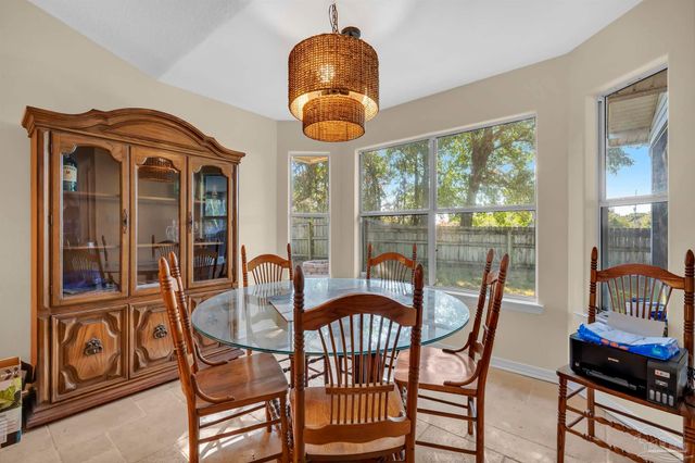 6005 Chandelle Cir, Pensacola, FL 32507