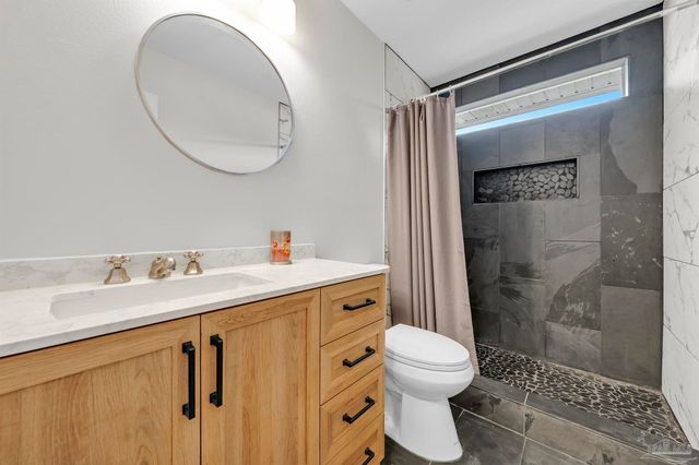 6005 Chandelle Cir, Pensacola, FL 32507