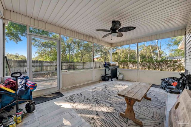 6005 Chandelle Cir, Pensacola, FL 32507