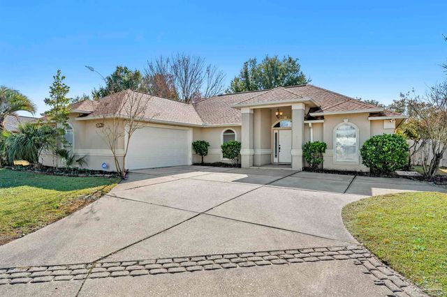 6005 Chandelle Cir, Pensacola, FL 32507
