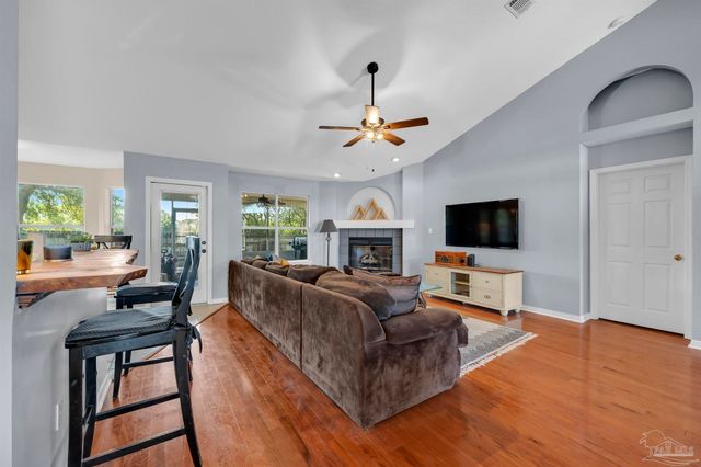 6005 Chandelle Cir, Pensacola, FL 32507