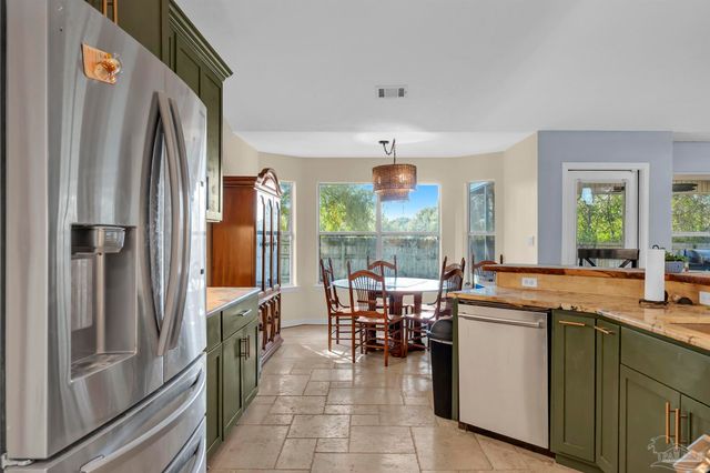 6005 Chandelle Cir, Pensacola, FL 32507