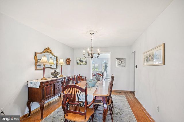 25618 MOUNT PLEASANT RD, Columbus, NJ 08022