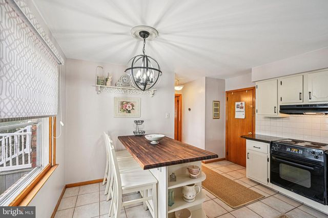 25618 MOUNT PLEASANT RD, Columbus, NJ 08022