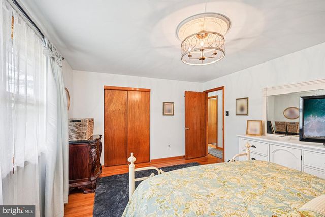 25618 MOUNT PLEASANT RD, Columbus, NJ 08022