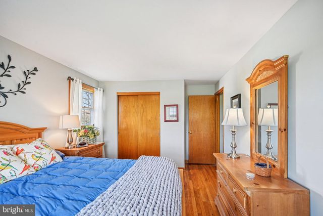 25618 MOUNT PLEASANT RD, Columbus, NJ 08022