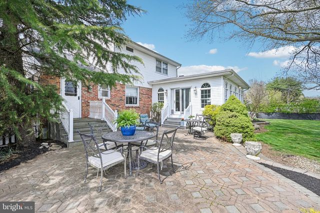 25618 MOUNT PLEASANT RD, Columbus, NJ 08022