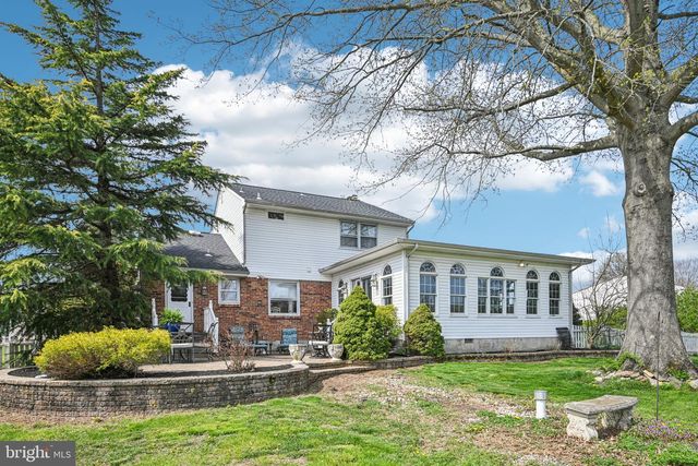 25618 MOUNT PLEASANT RD, Columbus, NJ 08022