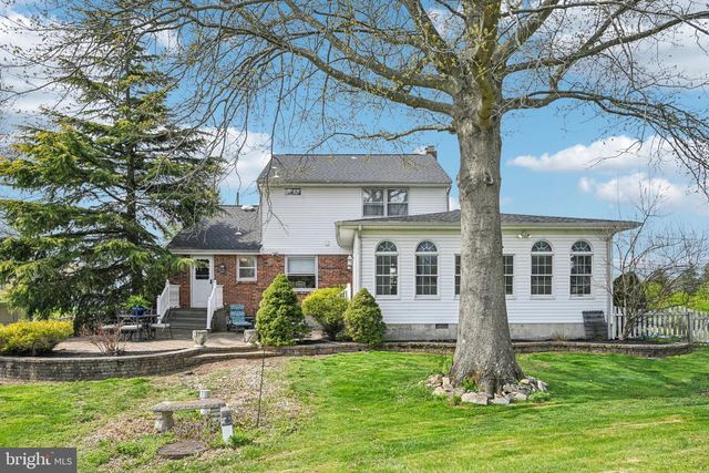 25618 MOUNT PLEASANT RD, Columbus, NJ 08022