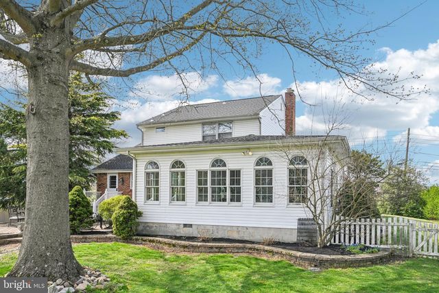 25618 MOUNT PLEASANT RD, Columbus, NJ 08022