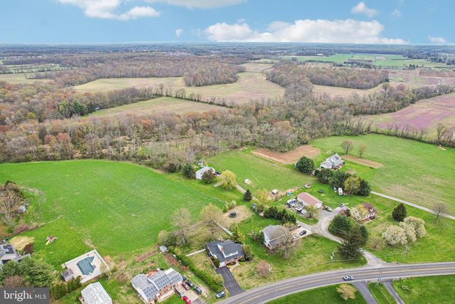 25618 MOUNT PLEASANT RD, Columbus, NJ 08022