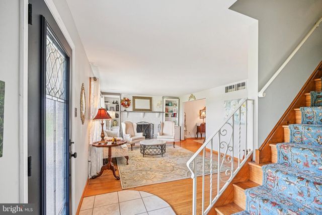 25618 MOUNT PLEASANT RD, Columbus, NJ 08022