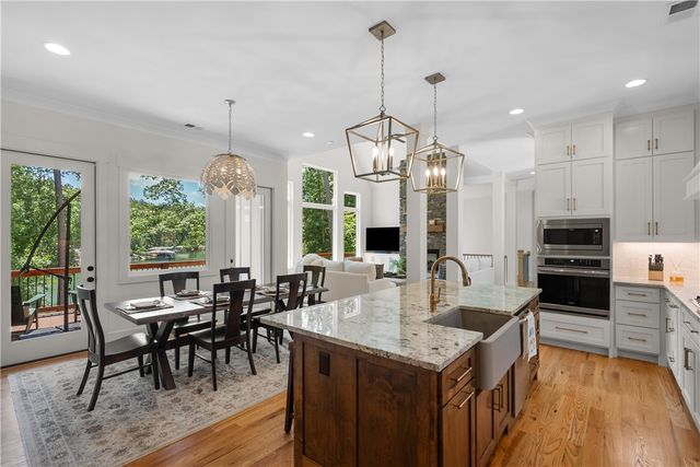 566 Riverstone Drive, Salem, SC 29676