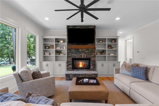 566 Riverstone Drive, Salem, SC 29676