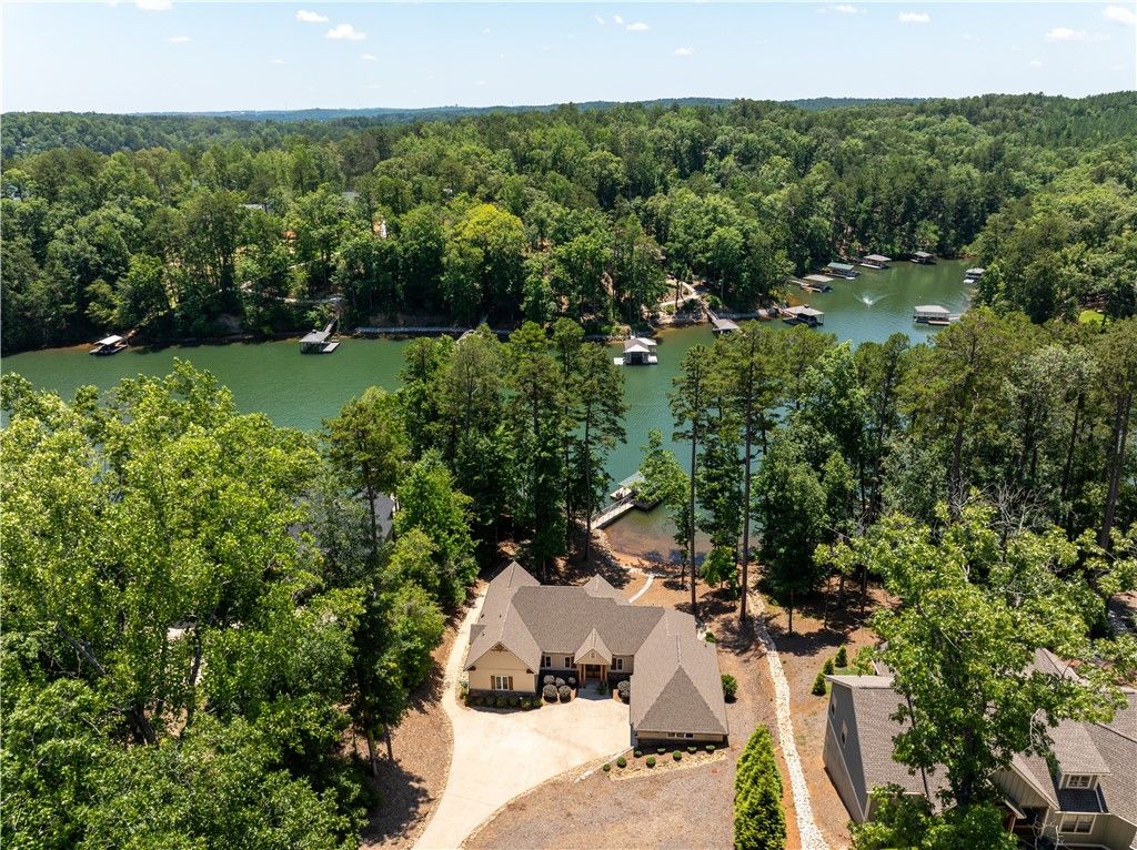 566 Riverstone Drive, Salem, SC 29676
