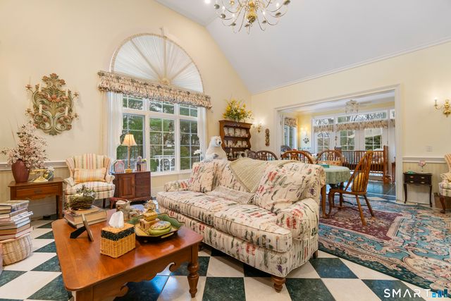 9 Perkins Road, Woodbridge, CT 06525