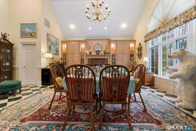 9 Perkins Road, Woodbridge, CT 06525