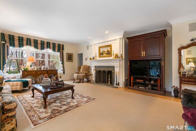 9 Perkins Road, Woodbridge, CT 06525